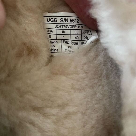 UGG women 9 slip on fur lined suede moccasins tan w/pink leather ties - Picture 7 of 8